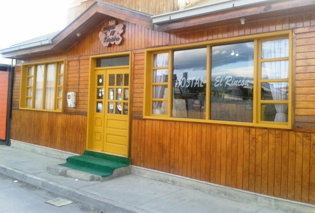 Hostal El Rincon Puerto Natales Bagian luar foto