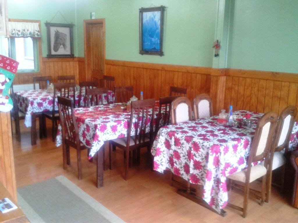Hostal El Rincon Puerto Natales Bagian luar foto